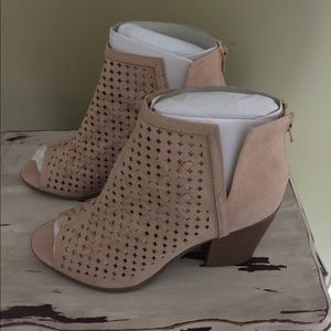 NWT Open toe stack-heeled booties